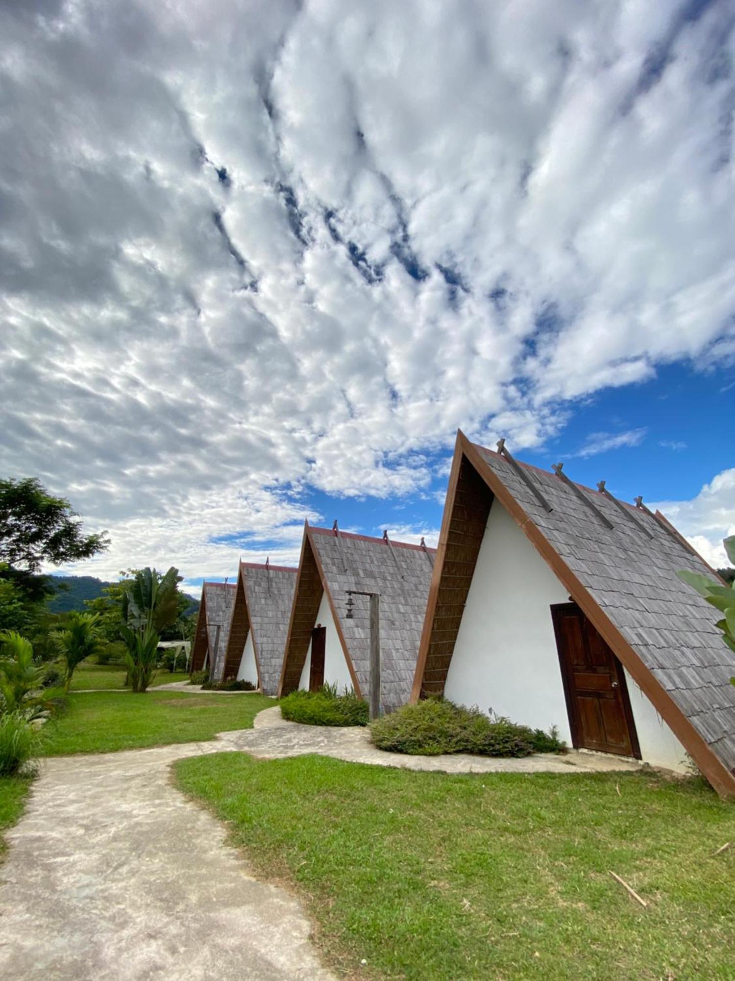 Vangvieng Angsavanh Resort Ванг Виенг Екстериор снимка